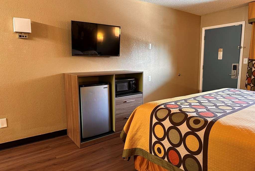 Super 8 By Wyndham Cincinnati-Springdale Oh Номер фото