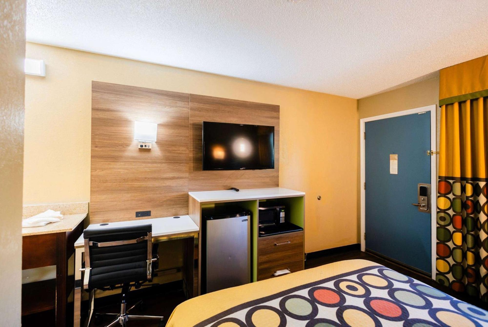Super 8 By Wyndham Cincinnati-Springdale Oh Экстерьер фото
